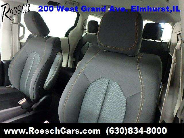 2017 Chrysler Pacifica Touring 4dr Mini-Van